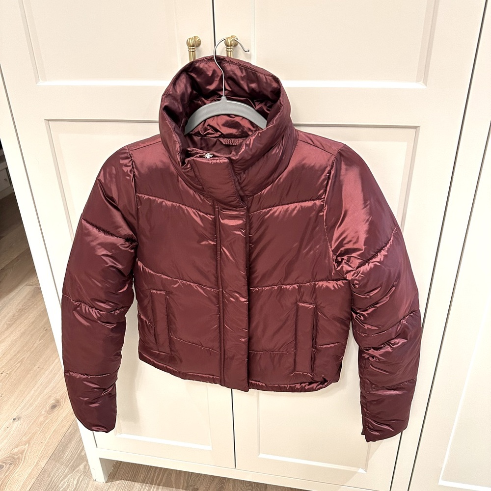 Abercrombie & Fitch Maroon cropped mini Puffer Jacket - Picture 2 of 7